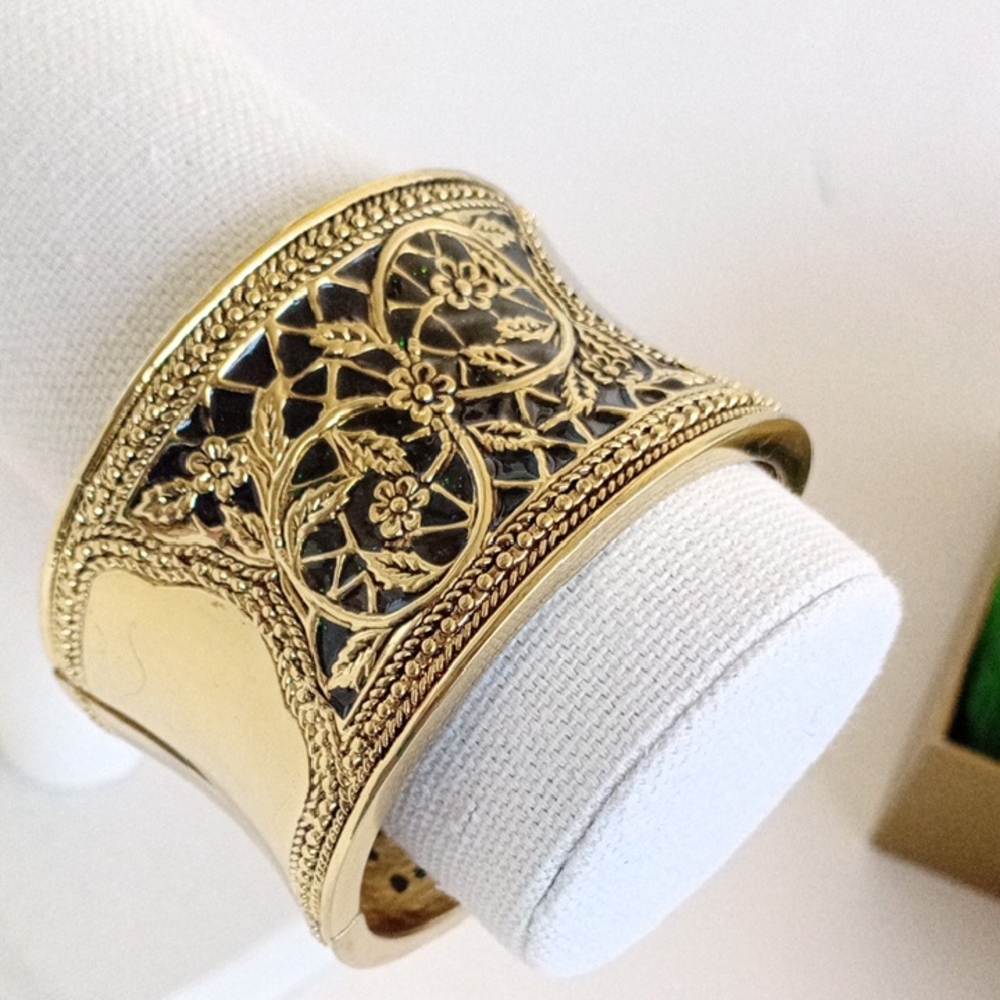 Elegant Gold-Tone & Black Floral Cuff Bracelet